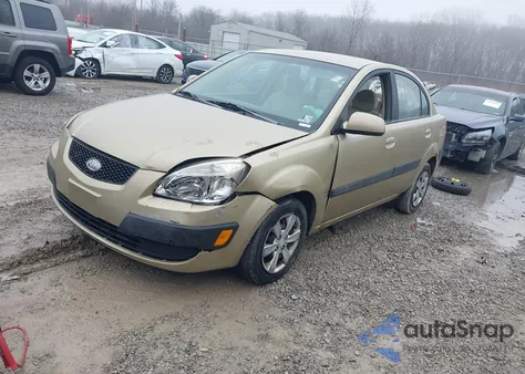 2008 Kia Rio Lx z USA, uszkodzony, nr VIN KNADE123186371898